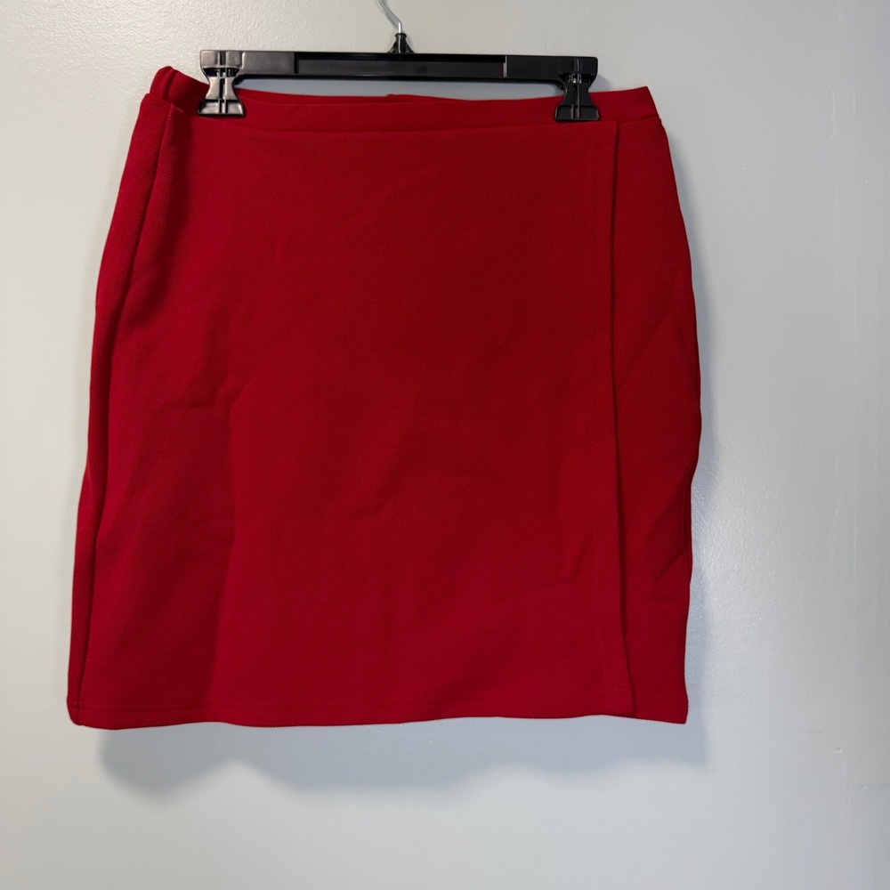 Villager Petite Liz Claiborne Red Wrap Style Mini Skirt PM Textured‎ Stretch